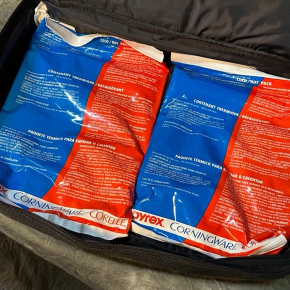 Pyrex Kitchen Pyrex Baking Dish With Carrier And Hotcold Packs And